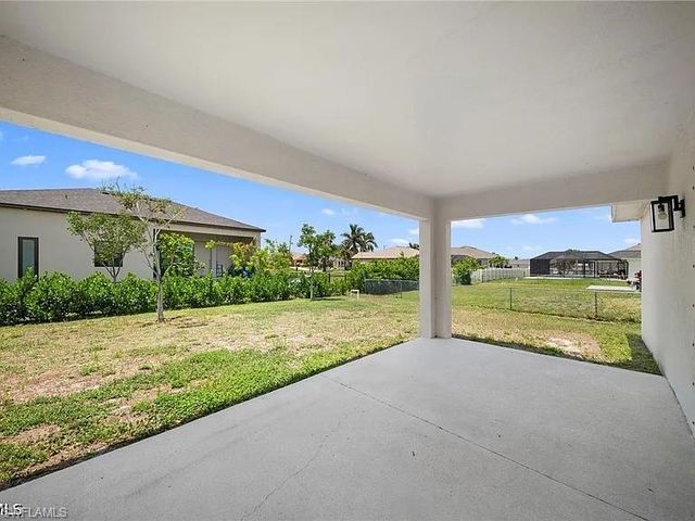 202 NW 25th PL, Cape Coral, FL 33993