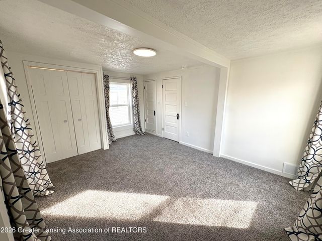 1233 W Michigan Avenue, Lansing, MI 48915