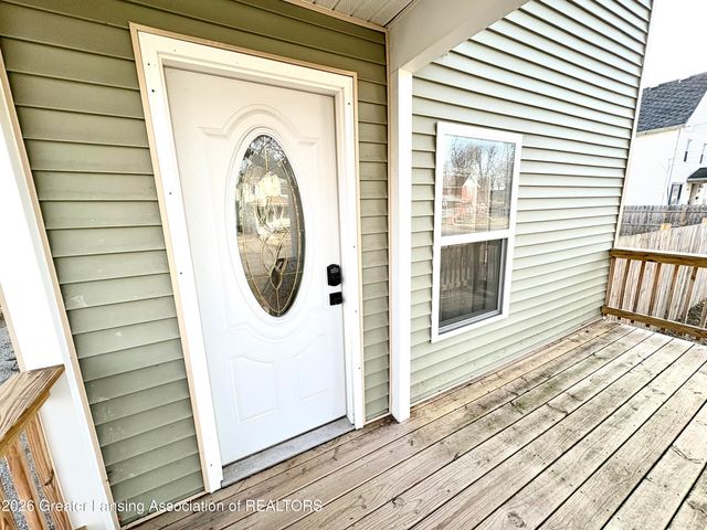 1233 W Michigan Avenue, Lansing, MI 48915