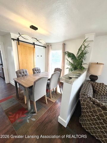 1233 W Michigan Avenue, Lansing, MI 48915