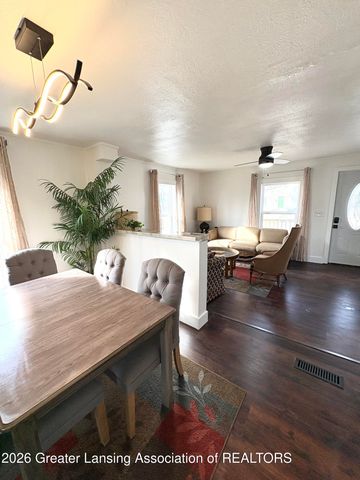 1233 W Michigan Avenue, Lansing, MI 48915