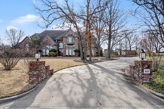 817 Countrywood Way, Sapulpa, OK 74066