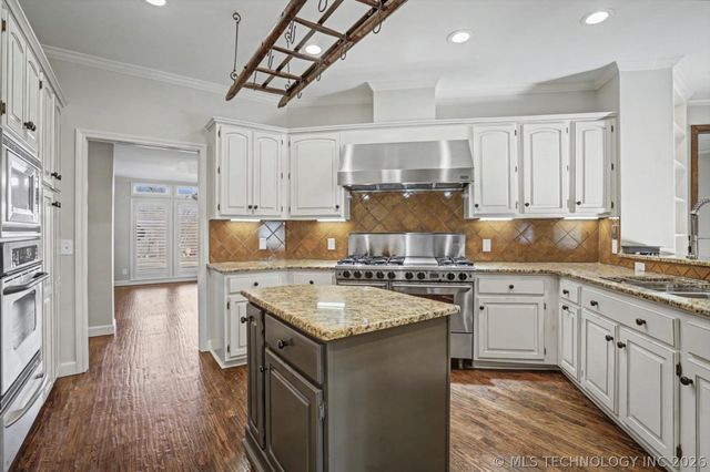 817 Countrywood Way, Sapulpa, OK 74066