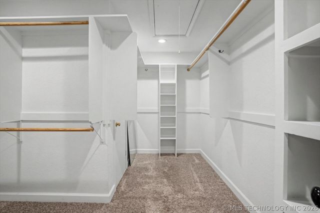 817 Countrywood Way, Sapulpa, OK 74066