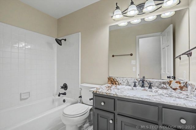 817 Countrywood Way, Sapulpa, OK 74066