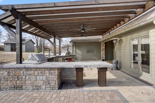 817 Countrywood Way, Sapulpa, OK 74066