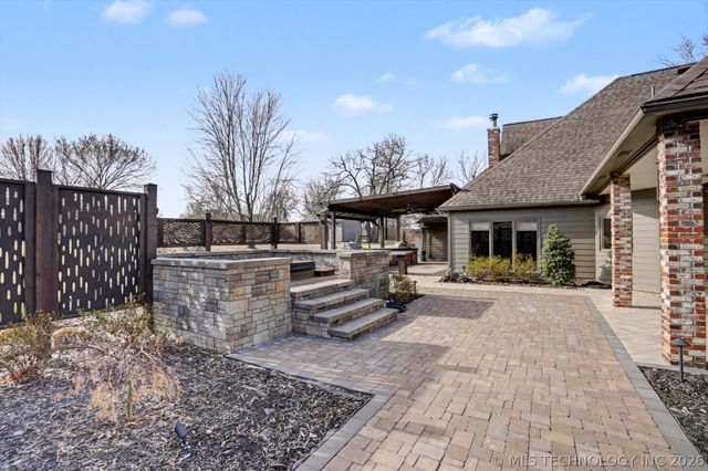 817 Countrywood Way, Sapulpa, OK 74066