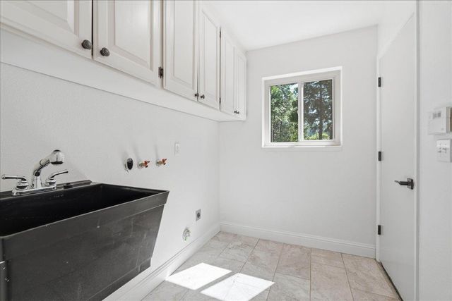 4057 Casselbarry Ct, Pollock Pines, CA 95726