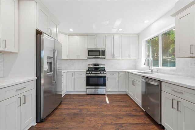 4057 Casselbarry Ct, Pollock Pines, CA 95726