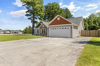 601 Pine Thicket Lane, Jacksonville, NC 28546