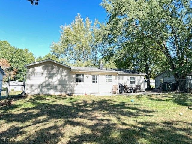 2194 Santom Road E, Stow, OH 44224