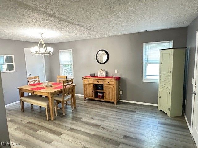 2194 Santom Road E, Stow, OH 44224