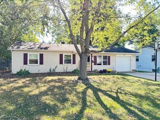 2194 Santom Road E, Stow, OH 44224
