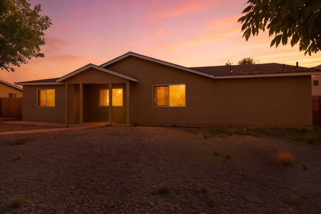 483 PECOS Loop SE, Rio Rancho, NM 87124