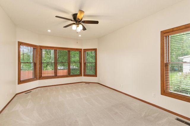 1009 NE 28th Street, Ankeny, IA 50021