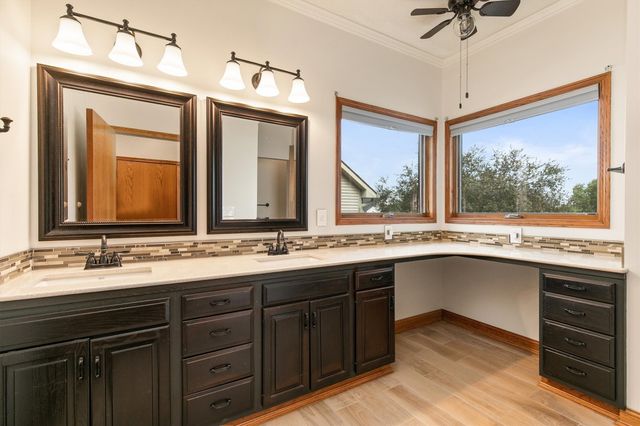 1009 NE 28th Street, Ankeny, IA 50021