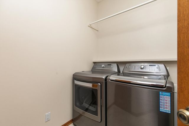 1009 NE 28th Street, Ankeny, IA 50021