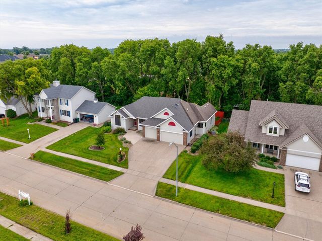 1009 NE 28th Street, Ankeny, IA 50021