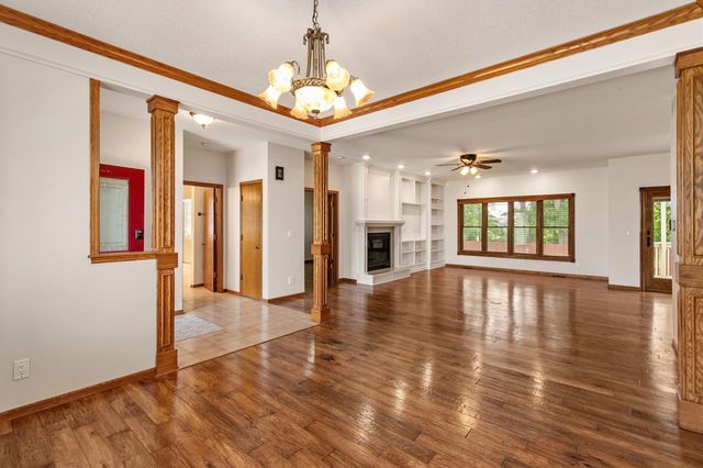 1009 NE 28th Street, Ankeny, IA 50021