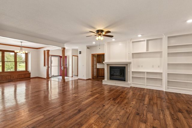 1009 NE 28th Street, Ankeny, IA 50021