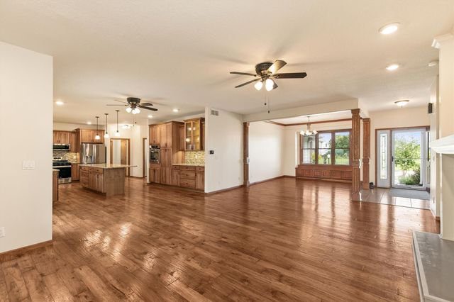1009 NE 28th Street, Ankeny, IA 50021