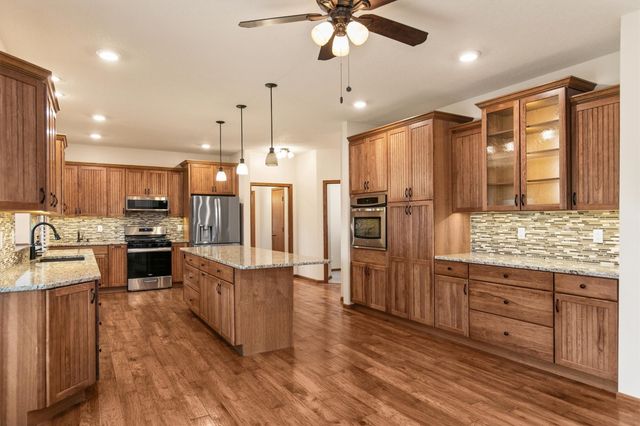 1009 NE 28th Street, Ankeny, IA 50021