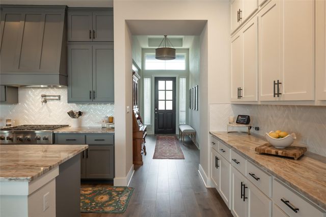 157 McNaughton DR, Liberty Hill, TX 78642