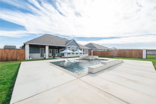 157 McNaughton DR, Liberty Hill, TX 78642