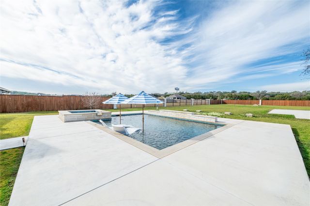 157 McNaughton DR, Liberty Hill, TX 78642