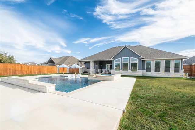 157 McNaughton DR, Liberty Hill, TX 78642