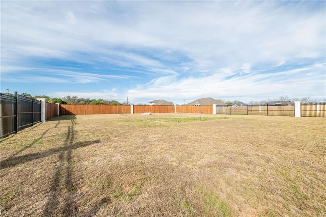 157 McNaughton DR, Liberty Hill, TX 78642