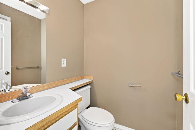 42 Dogwood Drive, Nashua, NH 03062