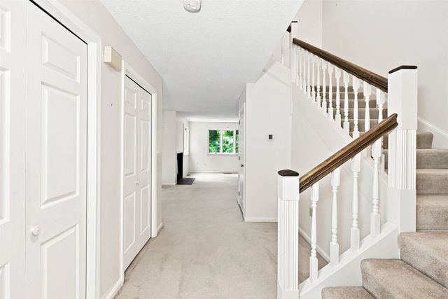 42 Dogwood Drive, Nashua, NH 03062