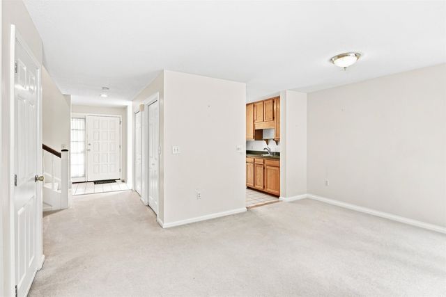 42 Dogwood Drive, Nashua, NH 03062