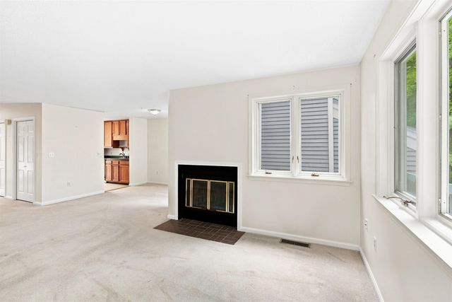 42 Dogwood Drive, Nashua, NH 03062