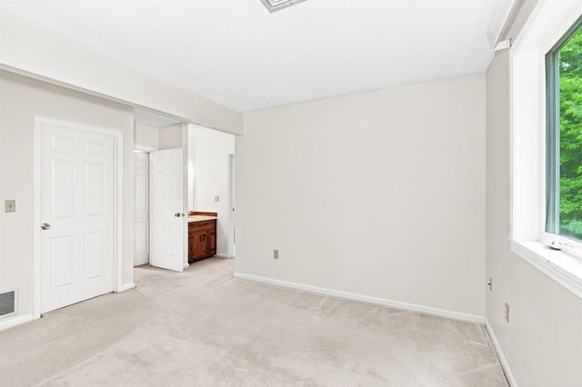 42 Dogwood Drive, Nashua, NH 03062