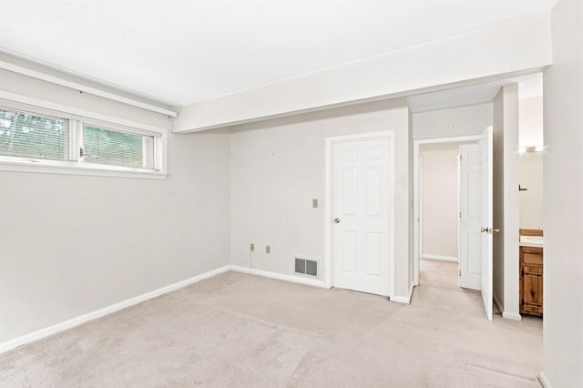 42 Dogwood Drive, Nashua, NH 03062