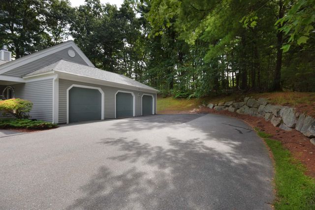 42 Dogwood Drive, Nashua, NH 03062