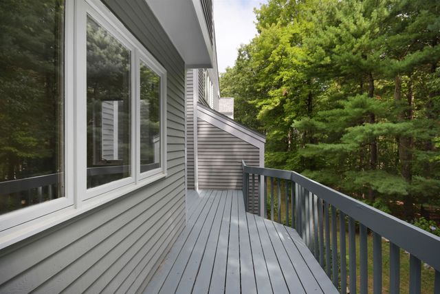 42 Dogwood Drive, Nashua, NH 03062