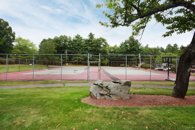 42 Dogwood Drive, Nashua, NH 03062