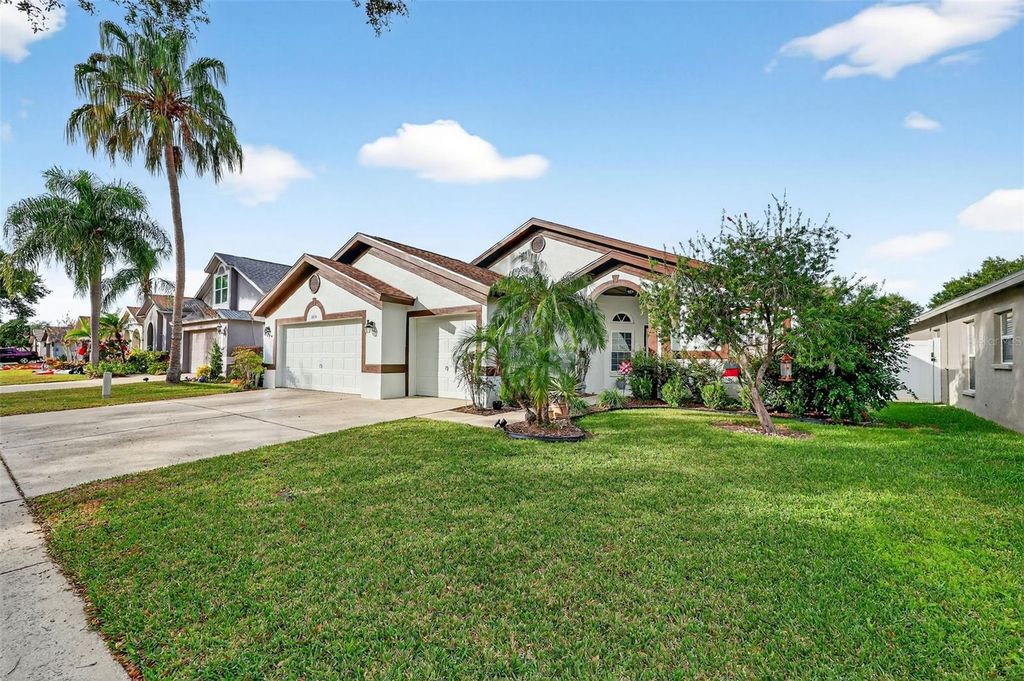 2630 ALLWOOD AVENUE, Valrico, FL 33596