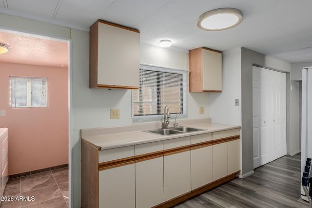 94 W ARNETT Drive, Superior, AZ 85173