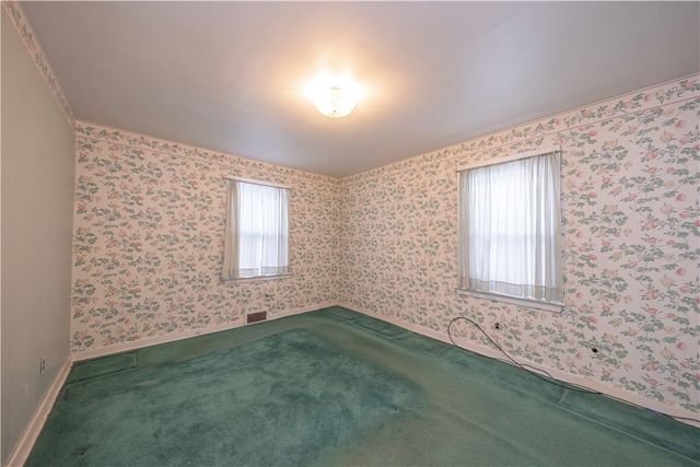 30 Crystal Pl, Oakmont, PA 15139