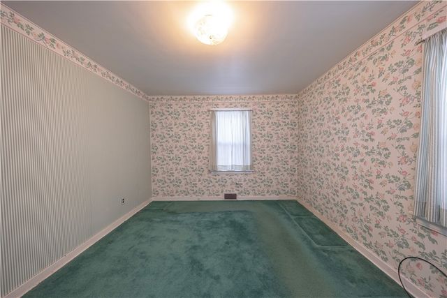 30 Crystal Pl, Oakmont, PA 15139