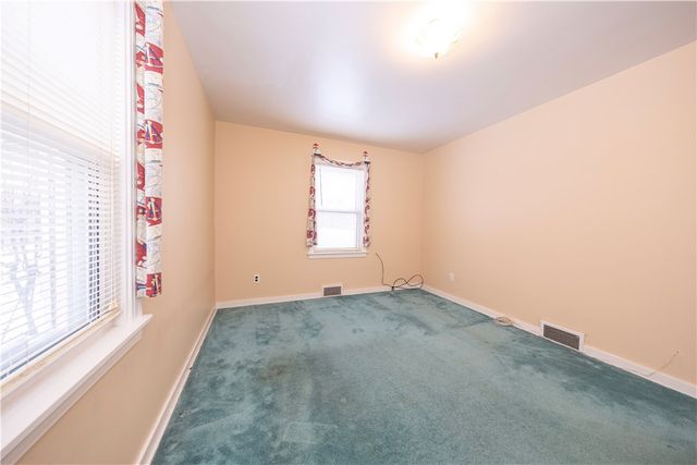 30 Crystal Pl, Oakmont, PA 15139