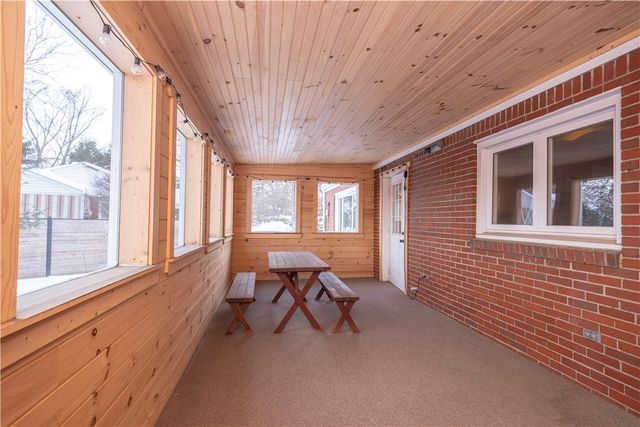 30 Crystal Pl, Oakmont, PA 15139