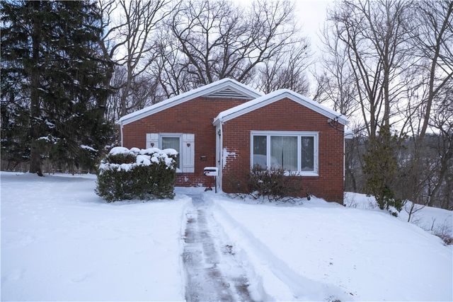 30 Crystal Pl, Oakmont, PA 15139