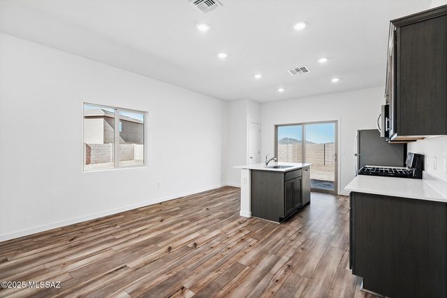 7310 W Coastal Plain Way, Tucson, AZ 85757