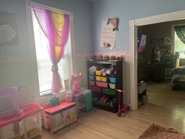 103 Warren St, Lynn, MA 01905