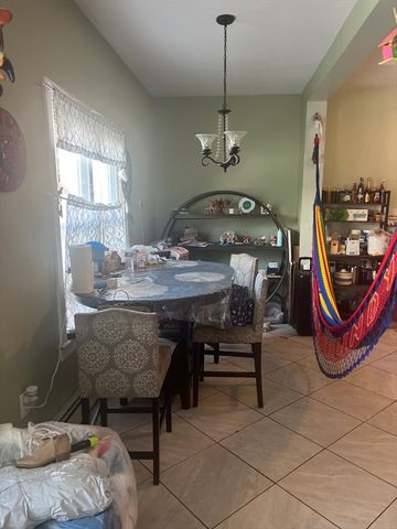 103 Warren St, Lynn, MA 01905